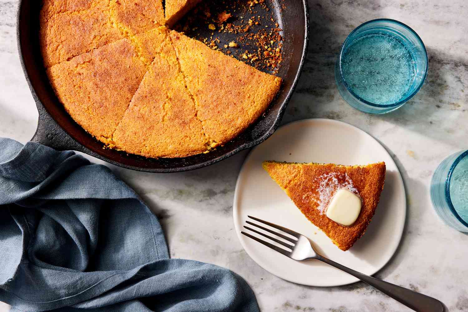 Crispy Southern Skillet Cornbread: Cast Iron Recipe Guide